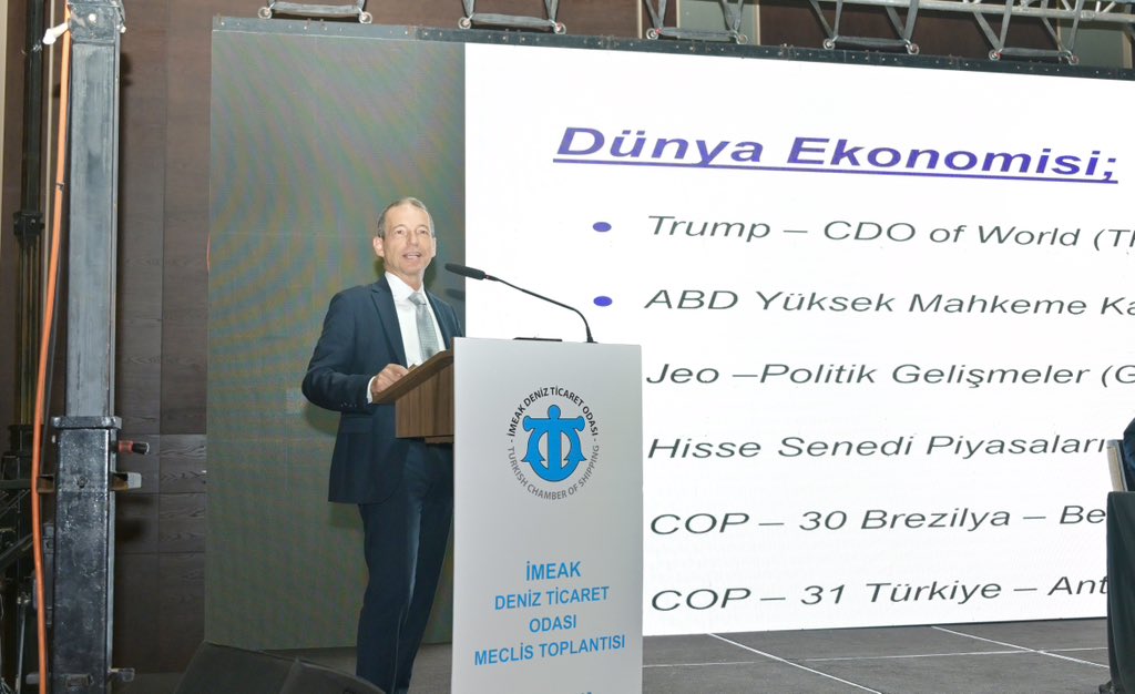 Cumhurbaşkanlığı Güvenlik ve Dış Politikalar Kurulu Başkan Vekili, Büyükelçi Prof. Dr. Çağrı Erhan, “2026 Yılına Girerken Türk Dış Politikasının Öncelikleri, Fırsatlar ve Tehditler”, Odamız Ekonomi Danışmanı Prof. Dr. Erhan Aslanoğlu, “Türkiye ve Dünya Ekonomisi, Göstergeler ve