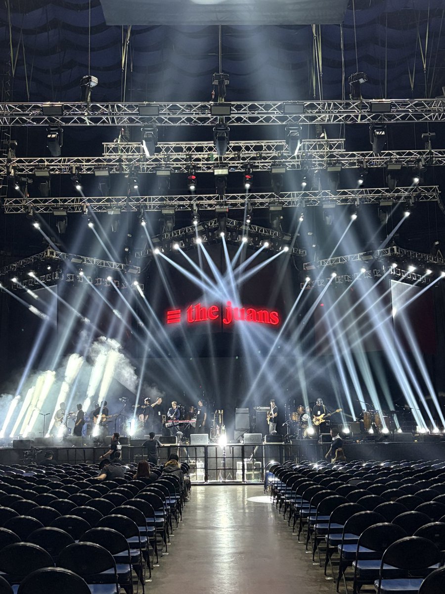 Soundcheck done here in Araneta for <a href="/WatsonsPH/">Watsons Philippines</a>’s #WatsonsPlaylist #AllTheFeels Concert! 🎶 Mamaya na’to, Juanistas! 🤩 Sino ‘yung mga pupunta later? 🙌🏼
