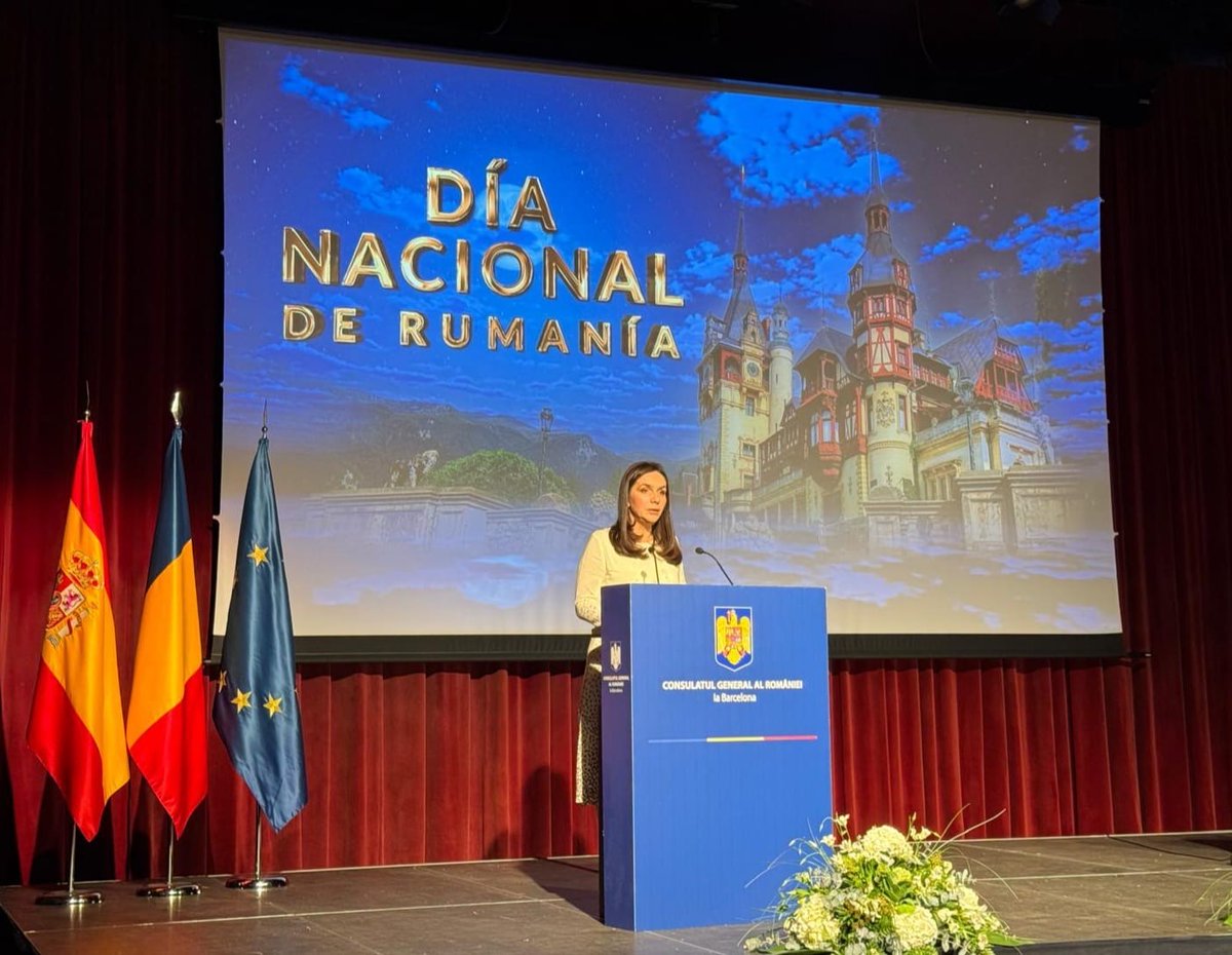 MAERomania's tweet photo. State Secretary Clara Staicu took part in the 10th Regional Forum of the #UfM in Barcelona, marking 30 years since the Barcelona Process. She underlined the central role of citizens, the importance of investment, and enhanced cooperation across the Euro-Mediterranean region.
During her visit, she was also guest of honour at the 🇷🇴 NationalDay event hosted by the Consulate General, addressing the Romanian community in Barcelona.