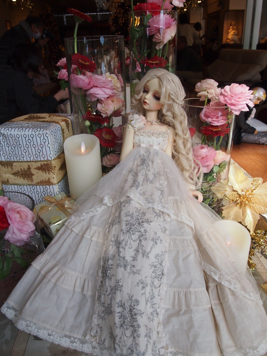 クリスマス仕様の天使の里🎅 雪霞＠眠霞もドレスアップ👗 生花たくさん