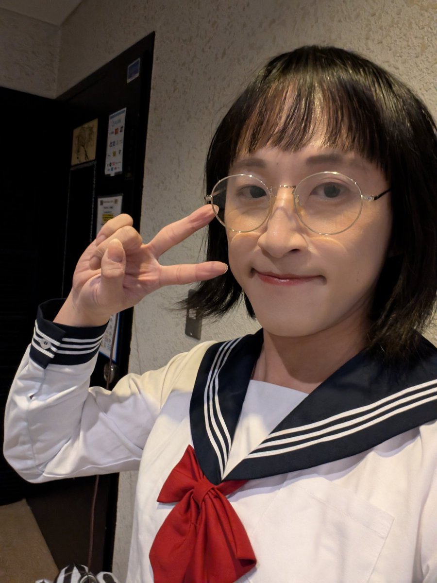 久々にセーラー服🤗新しい学校のリーダーズの人に似てるって言われました🥰ー