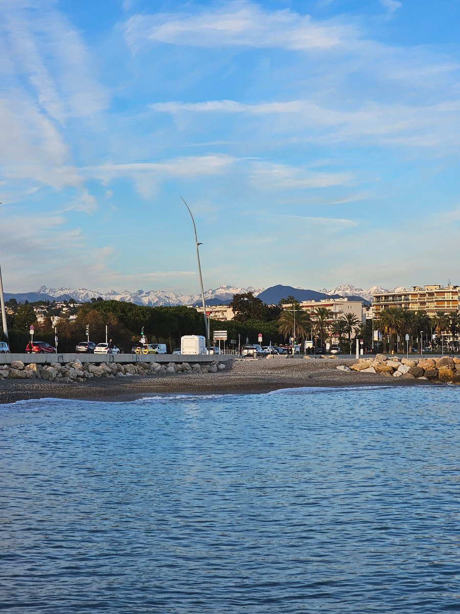 GillesM06's tweet image. Les @AlpesMaritimes, bon week-end. 
#cotedazurfrance @MaRegionSud @ExploreNCA #picoftheday #MagnifiqueFrance #Autumn