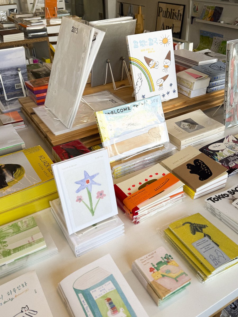 고스트북스 tweet media