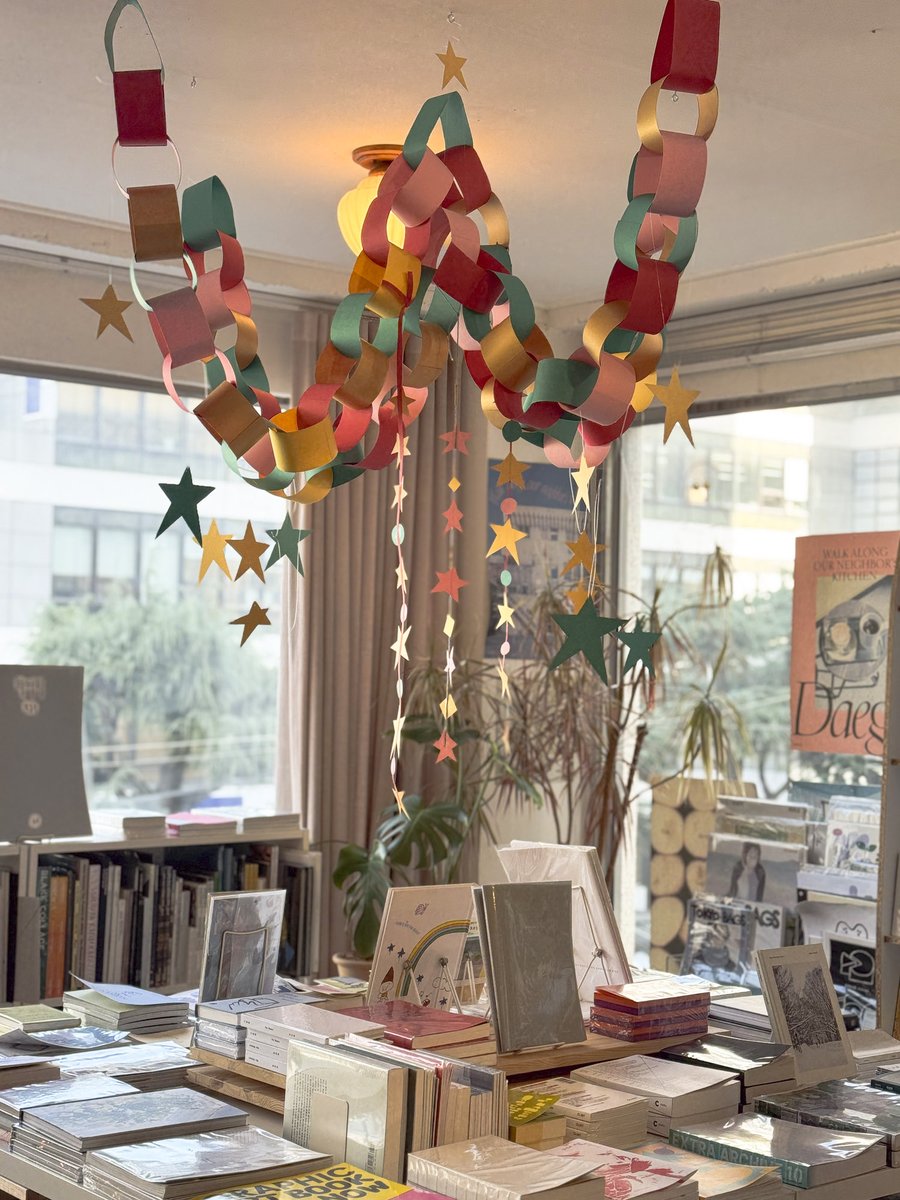 고스트북스 tweet media