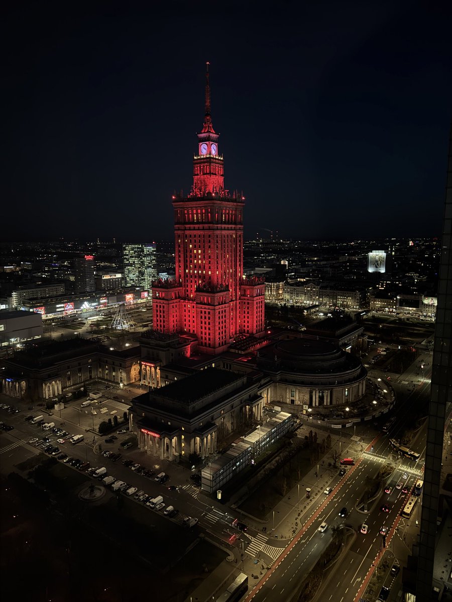 code_luk's tweet image. „You can&apos;t build a building in this place”