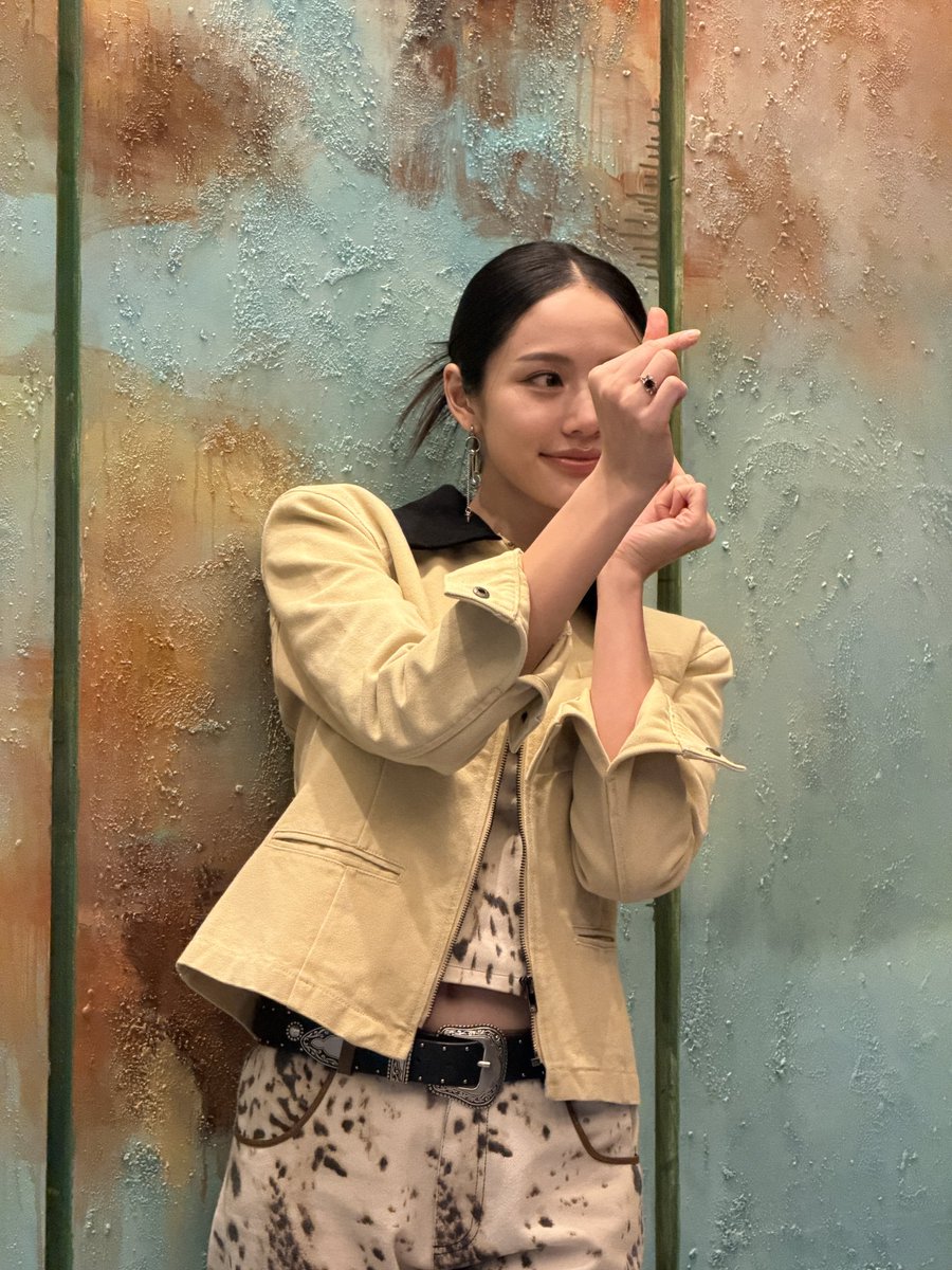 sonyasarann's tweet photo. 🤭🫰🏻 https://t.co/LHO4HGzkV4