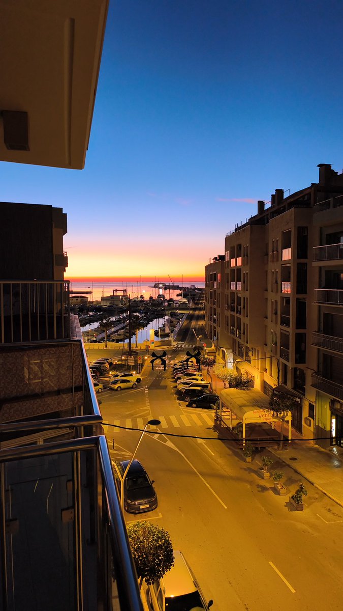 Bon dia!
Avui Delta de l'Ebre
Dia de sol i sense vent
#deltaebre