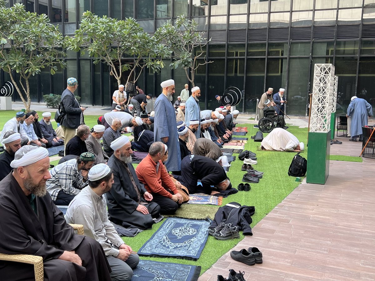 c_ahmethoca's tweet photo. Şûrâ-i Müceddidiyye Hocaları ve ihvân-ı kirâm Serhend yolunda…

Cemaatle öğlen namazını edâ ettiler. https://t.co/pZGLGCPFfm