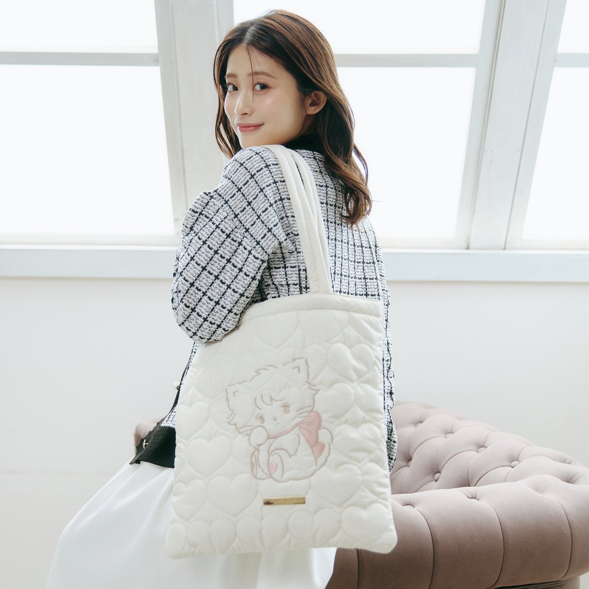 lilalamodestore's tweet image. ⠀
⋆ ࣪ 新商品👜 ˖ ࣪⋆

#Lilalamode
ハートキルティングトートバッグ(全5種)
各3,850円(税込)

ぷっくりハートキルト💗ʾʾ

落ち着いたニュアンスカラーで
デイリーに使いやすいっ🍒

#Lilalamodestore にて
12/6(土)11時発売🛒
tinyurl.com/yyxuhr62

#mikko