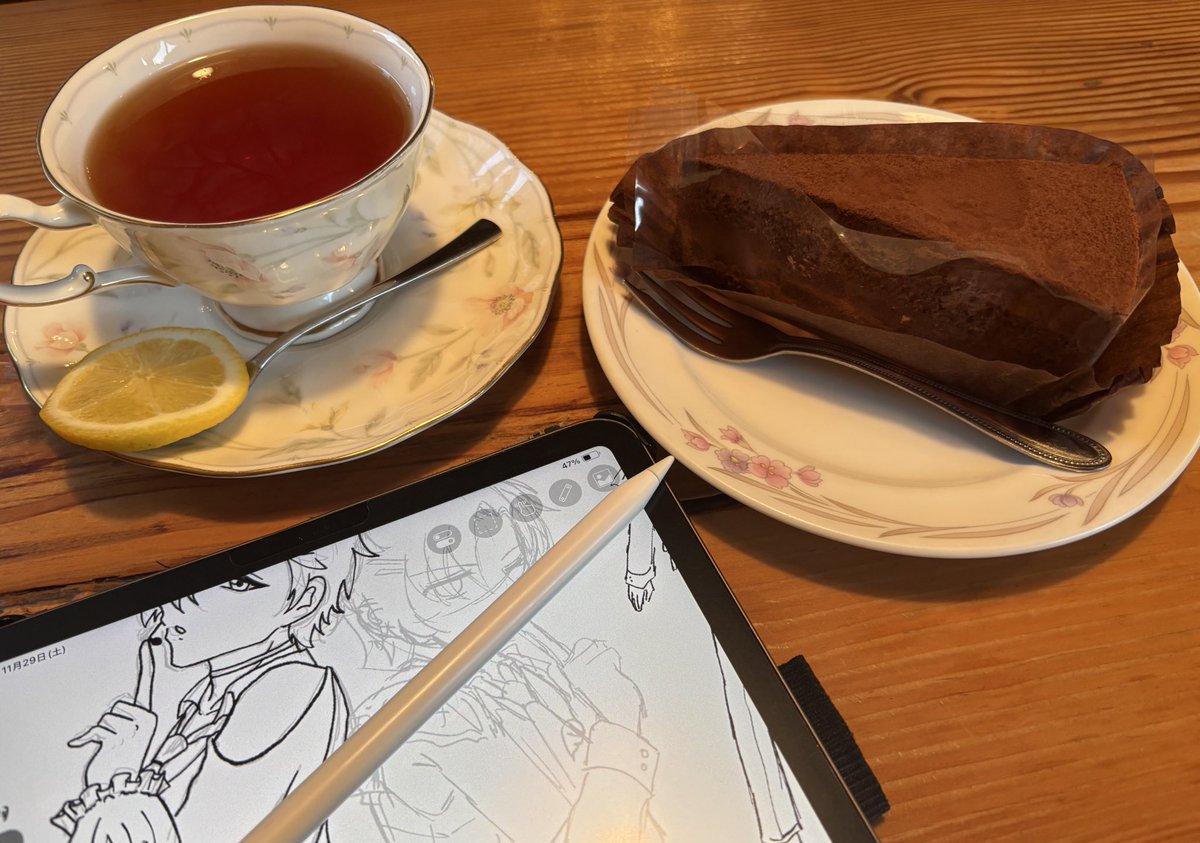 老舗のカフェにおじゃましておえかき中