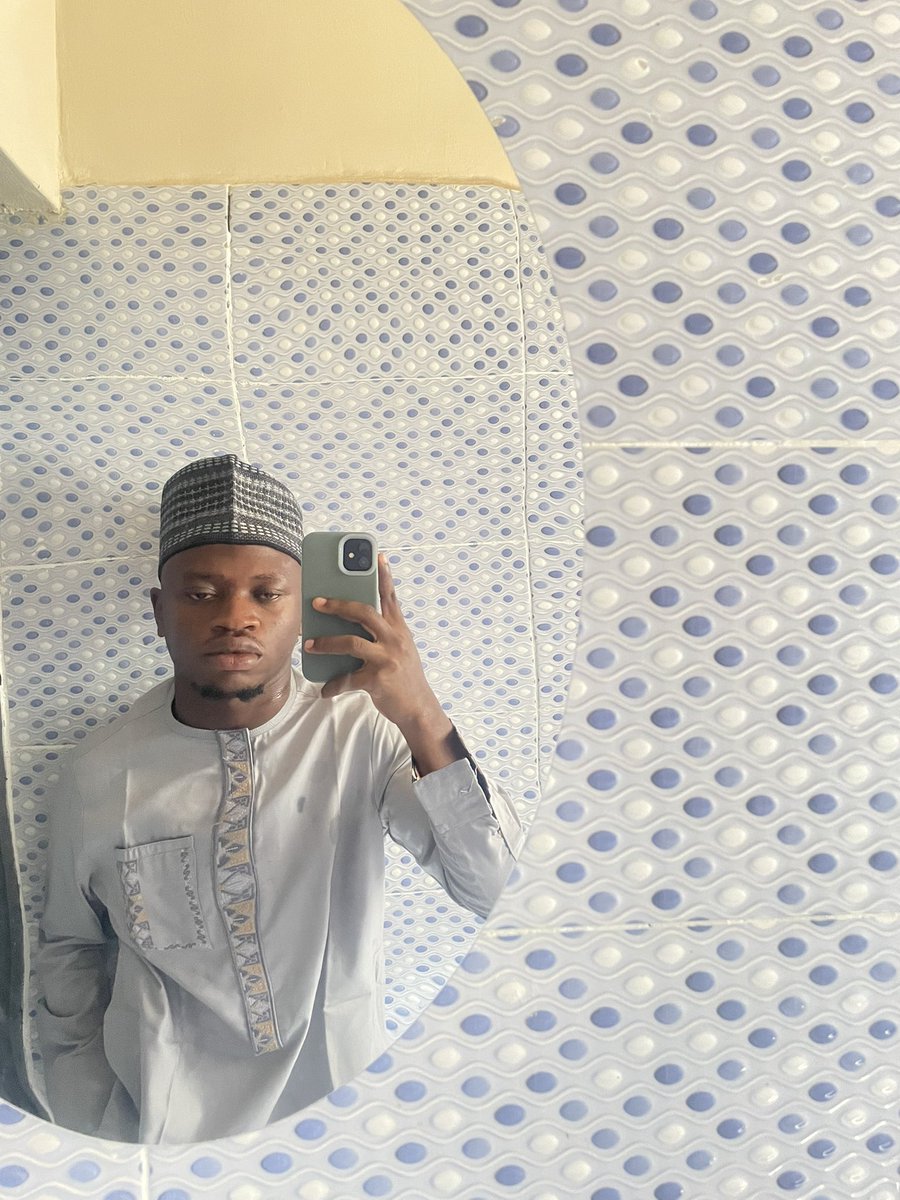 BigDowat's tweet image. Na my own things Dey always different, which kind mirror be this