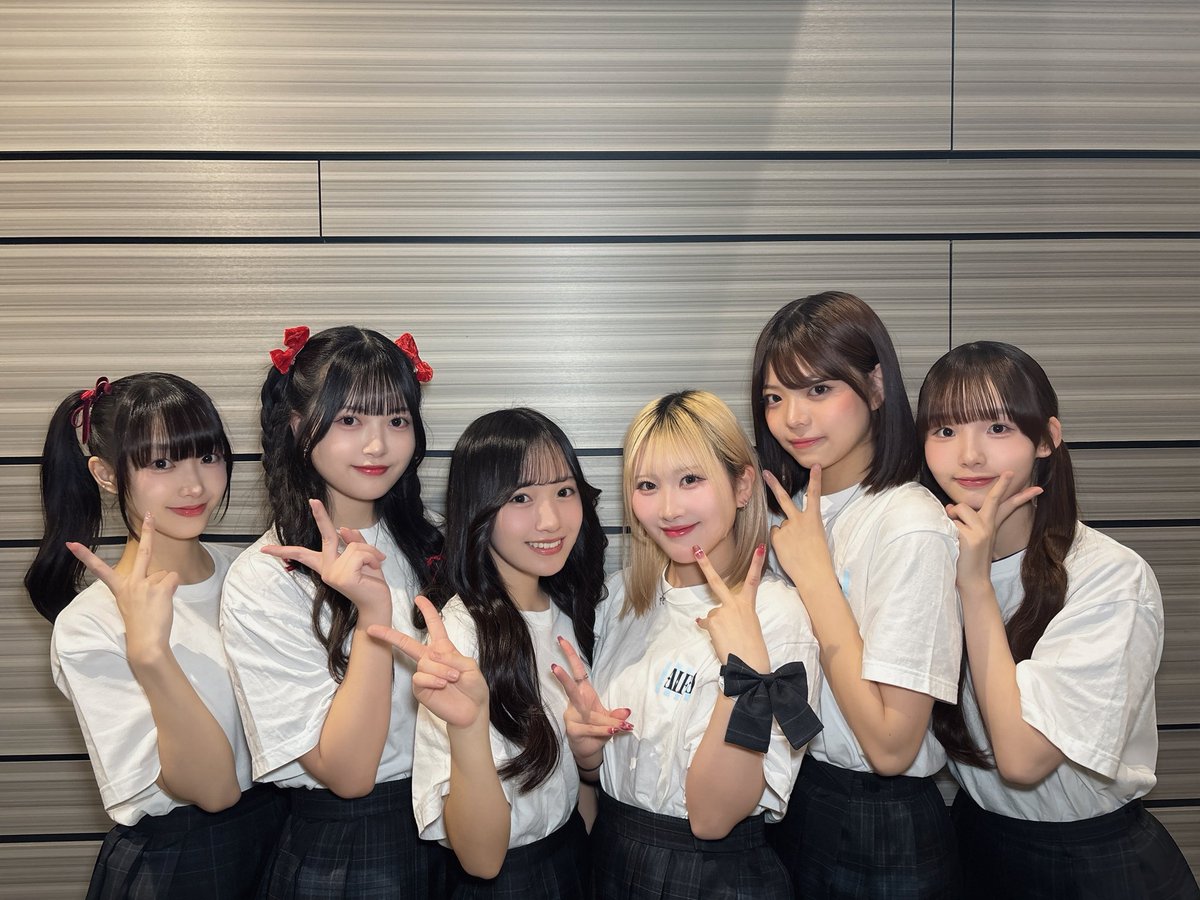ALETTA_staff's tweet photo. #TIF学園 「学園祭」秋🏫
ありがとうございました!
本日は
1 アイラブユー旋風剣 feat. Chinozo
2 mirror
3 Bye Bye Dorothy
4 夏めくKissing you
を披露しました🧚🏻♀️
楽しんでいただけましたか?🧸
本日披露した楽曲は
各種音楽配信サービスにて配信中です🎀
ぜひチェックしてみて下さい!
#ALETTA https://t.co/ttLwoQ0XxC