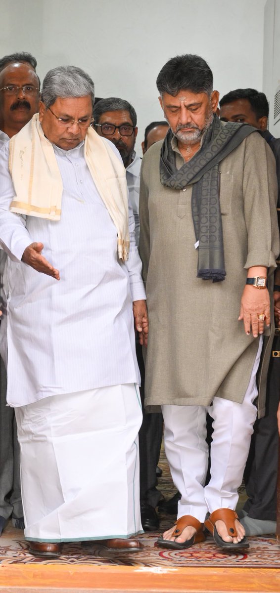 DKShivakumar's tweet image. We abide by the High Command.

Today, I and the Hon’ble Chief Minister had a breakfast meeting. The CM will be coming to my house for lunch or dinner in the next few days as well.
We have joined together and worked together. The workers of the state have supported us, and the…