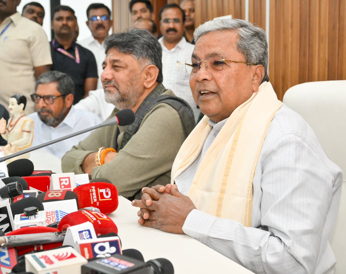 DKShivakumar's tweet image. We abide by the High Command.

Today, I and the Hon’ble Chief Minister had a breakfast meeting. The CM will be coming to my house for lunch or dinner in the next few days as well.
We have joined together and worked together. The workers of the state have supported us, and the…