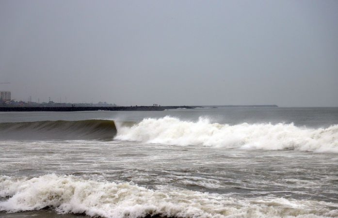 our_rajkot's tweet image. તમિલનાડુમાં દિતવાહ વાવાઝોડા અંગે હાઇઍલર્ટ

IMD દ્વારા ચક્રવાતી વાવાઝોડું &apos;દિતવાહ&apos;ને લઈને તમિલનાડુના કડ્ડાલોર માટે અત્યંત ભારે વરસાદની ચેતવણી જાહેર કરાઈ. 

 #CycloneDitwah #Ourrajkot #Tamilnadu #cyclone #DitwahCyclone