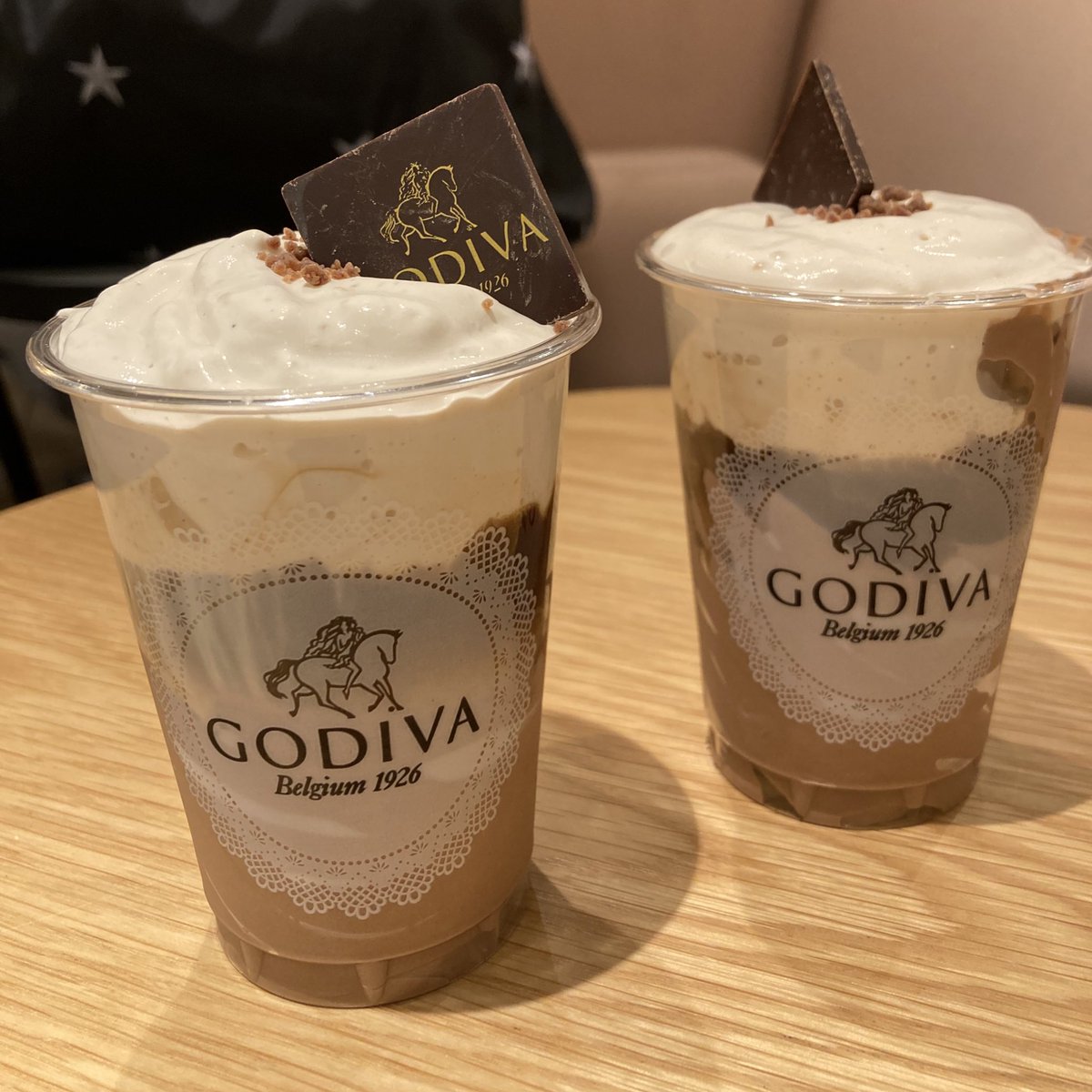 15年以上ぶりに学生時代の友人に再会👀✨彼女が夢を叶えた報告にとても感動しました👀✨やっぱり好きなものがあるって素晴らしいな〜✨