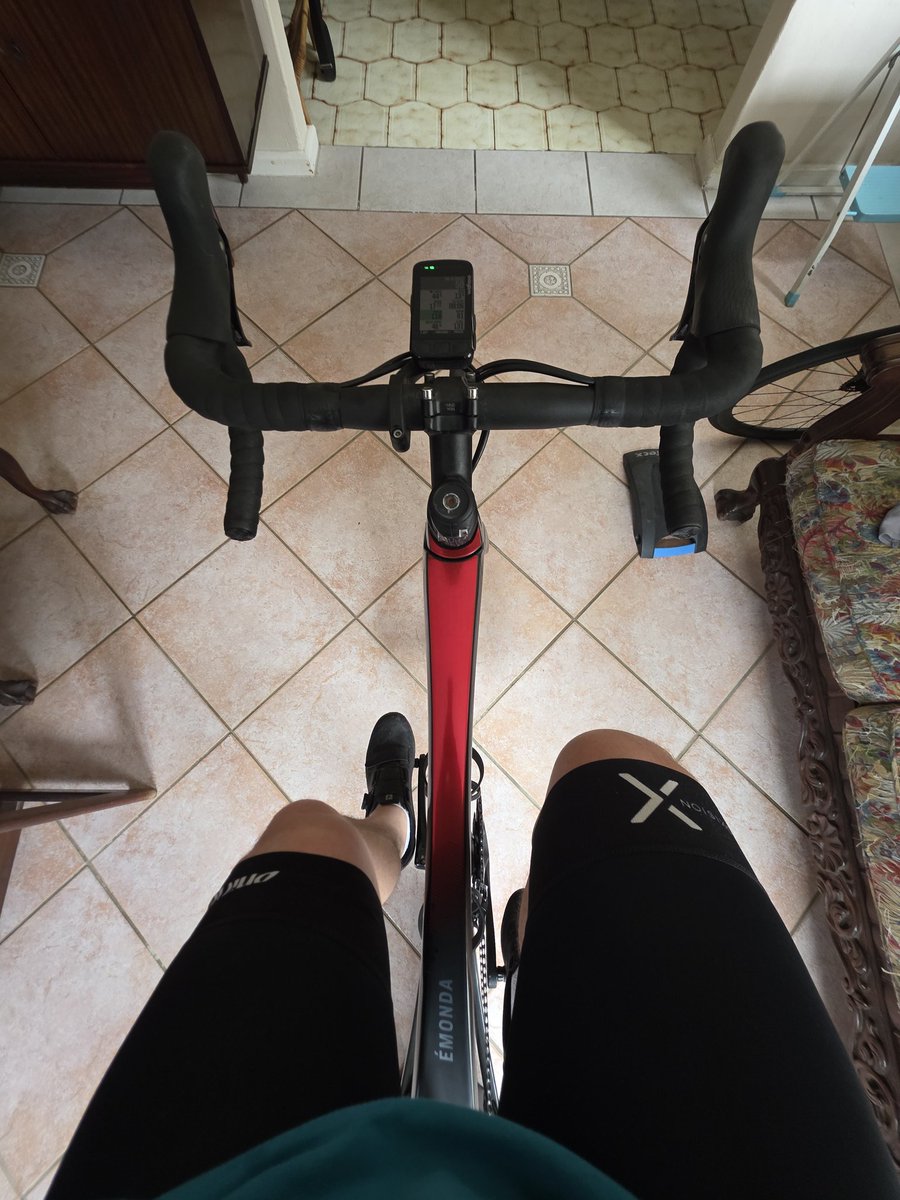 cornedupreez1's tweet photo. My Saturday home made Sauna🤣💦💦I am done for the week!! #KickrMove #cyclingLife @wahoofitness @TrekBikes https://t.co/5UHSx2jLl3