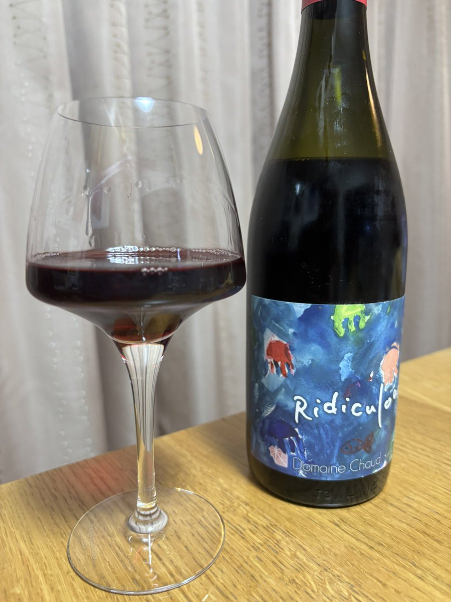kouwein's tweet photo. ラディキュラ（ドメーヌ・ショオ）

新潟なドメーヌ・ショオの赤ワイン
香りは優しく気持ちよく
味は「ダシ感」を感じます。
マスカットベーリーAの旨さが引き出されています。 https://t.co/nz0Q9w960K