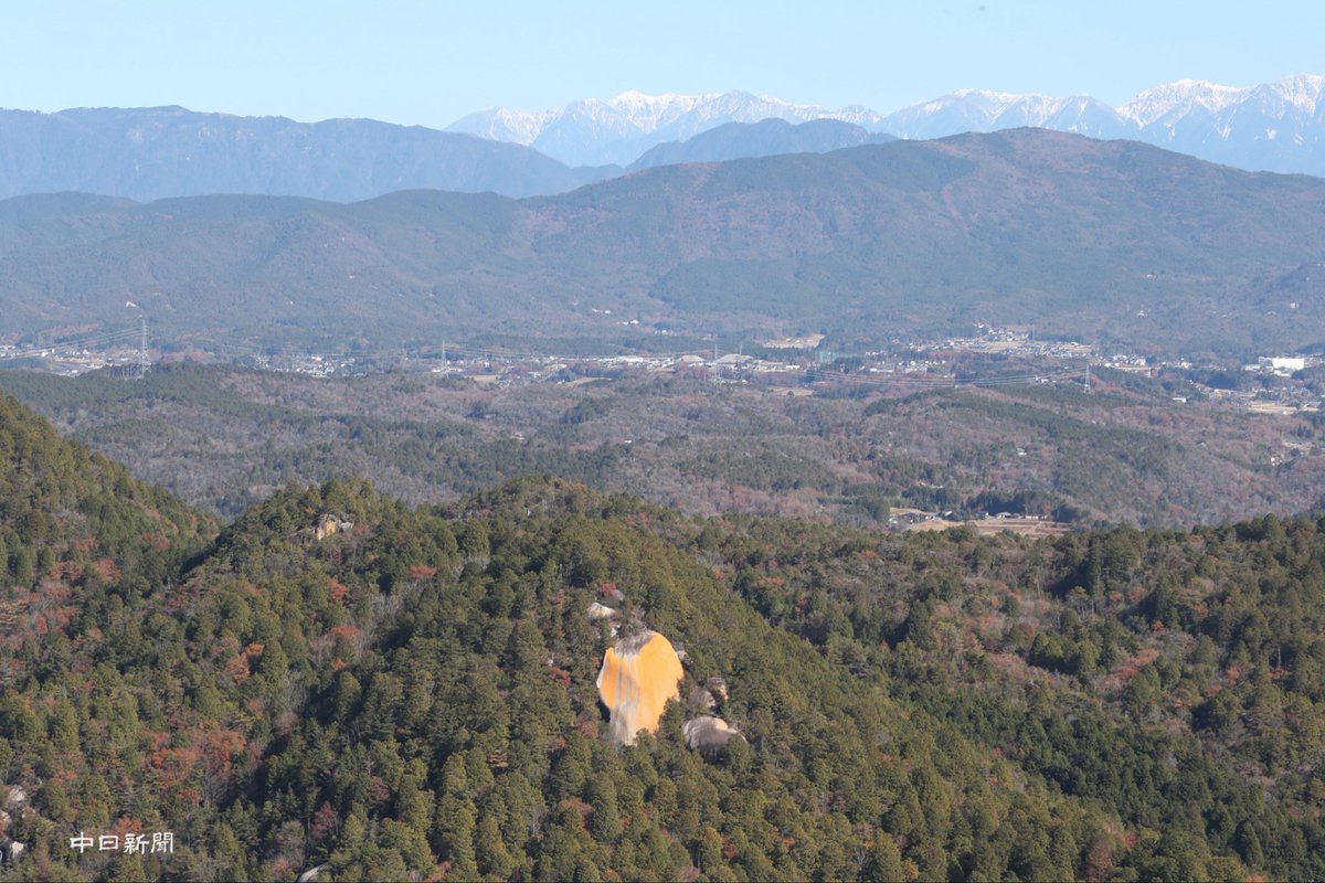中津川市上空をフライトすると気になるオレンジ色の巨岩🪨✨ 紅岩と