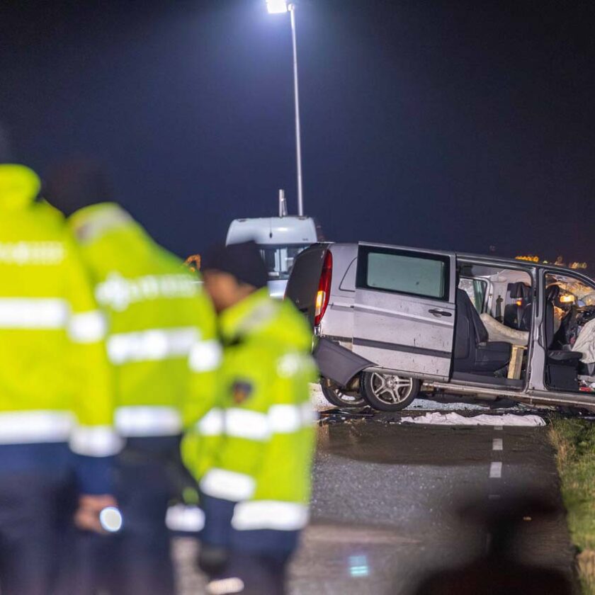 Zwaar ongeval op Oostvaardersdijk: één dode, drie gewonden