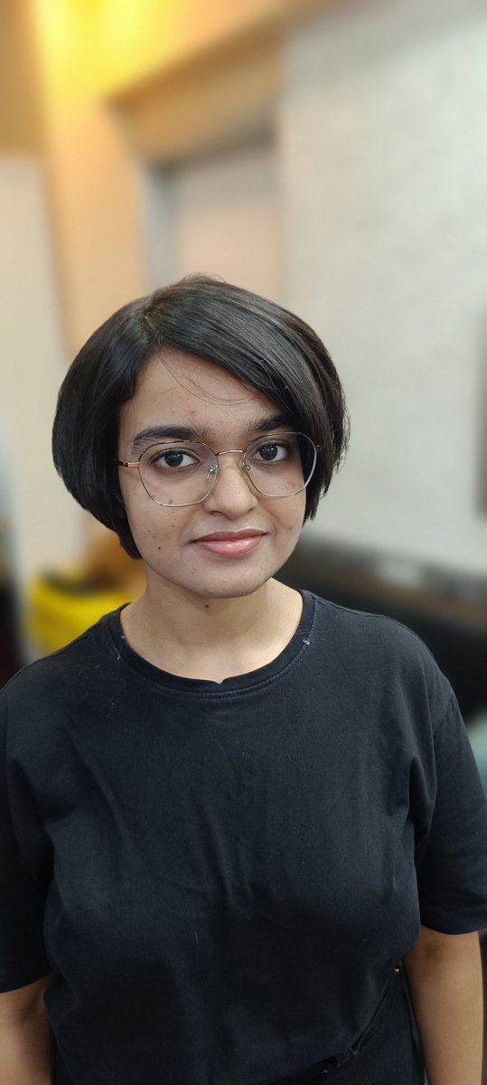 The wispy bob is making a serious statement this season! 
It’s where luxury meets effortless charm, blending soft ends, subtle volume, and a naturally fresh vibe.
Unlike the blunt bobs of before, this modern bob haircut adds movement and elegance, perfect for women who love a