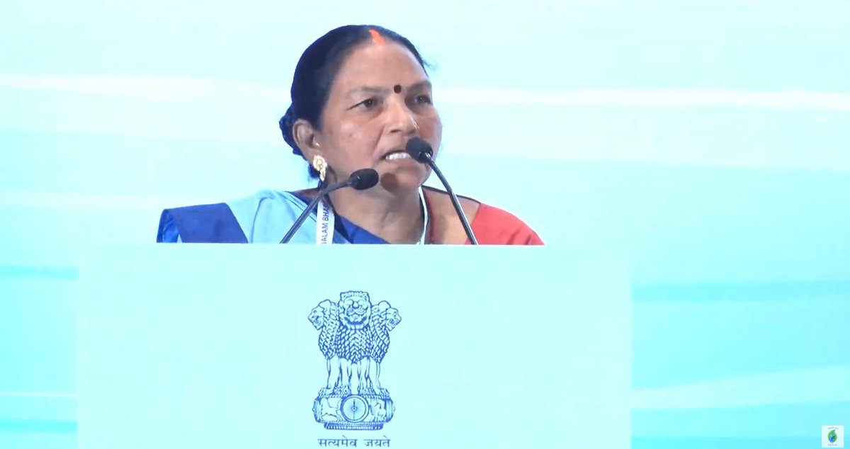 nwmgoi's tweet image. &quot;सुजलाम समिट&quot; में सुश्री मालती देवी, जल सहिया ( एस एच जी ग्रुप ) झारखण्ड ने स्वच्छ पानी और जल संवर्धन के बारे में अपनी प्रस्तुति दी। #SujalamBharat