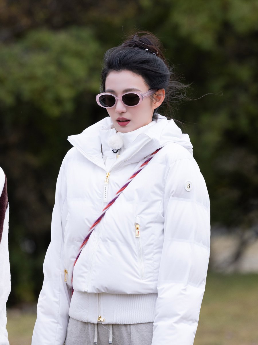 _naruhcw's tweet photo. 251129 #WangChuran Studio shares photos of Churan for tonight's Episode 2 of #KeepRunning 《奔跑吧》 Season 13 🏃🏻♀️ Special Season
🏔️ #奔跑吧天路篇 Tibet
📅 every Saturday
⌚ 20:20 Zhejiang TV & 20:50 Z视介
#王楚然
#KeepRunningS13 #奔跑吧 #奔跑吧13 https://t.co/CmHWfE67tD