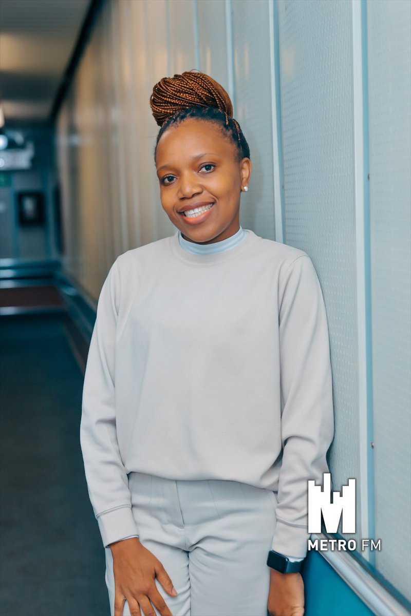 METROFMSA's tweet photo. #HomeJournal: Lungisile Zungu is in the house with summer-ready décor tips. Do you change your bedding and cushions for the warmer months? https://t.co/wkTsAc9afT
