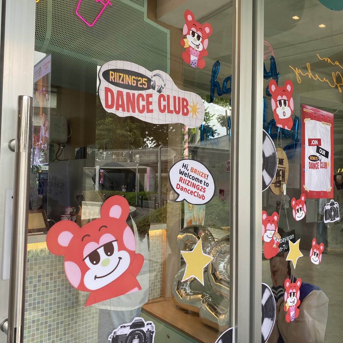 tarofocus's tweet photo. Hi, BRIIZE🧡
Enjoy the #RIIZING25DanceClub

Met me at this banner for redeem reservation! 

#AlwaysWithShotaro
#SHOTARO #쇼타로
#RIIZE #라이즈 https://t.co/k3iB1tUXXk