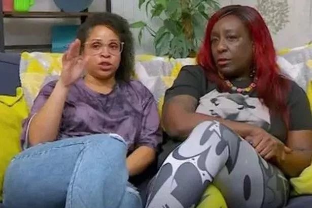 CineMATicAT4's tweet image. Anyone else sick of these idiots and their racism She said thats the least &apos;Diverse&apos; program she&apos;s ever seen because it&apos;s a bunch of whites singing &apos;Diverse&apos; being the go to buzz word! Remember they slagged off a sculpture until they found out the artist was black! #Gogglebox