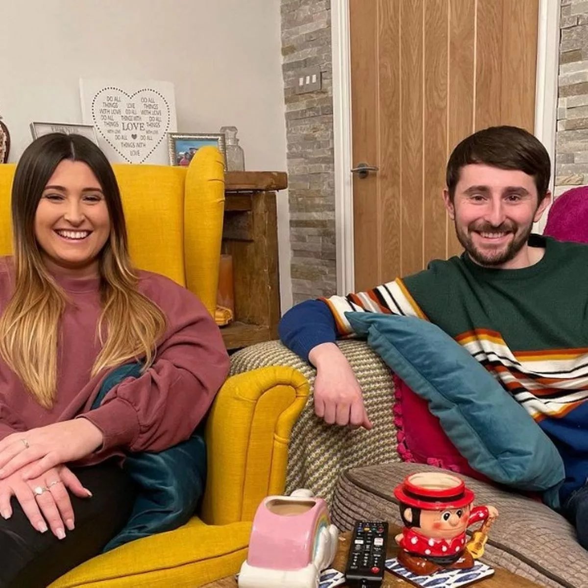 CineMATicAT4's tweet image. People to get rid of to make #gogglebox good again @C4Gogglebox @Channel4