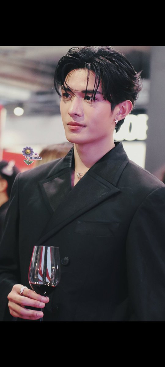 barsha_malik12's tweet image. How can we survive  about this look 😫😫#NETJJ