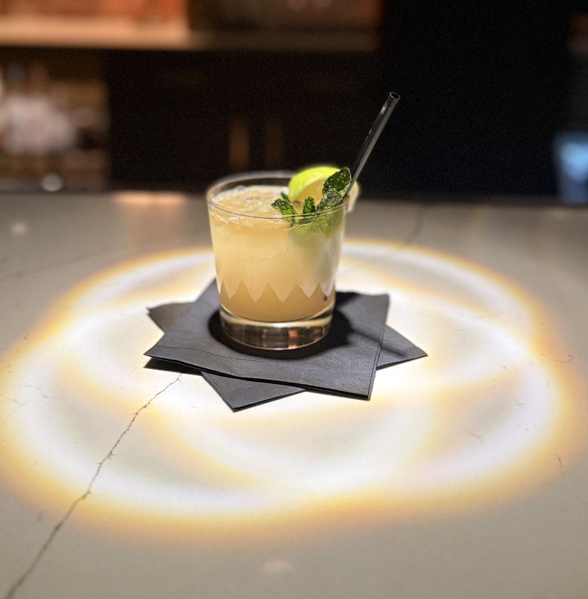 uptownloungekc's tweet image. Cheers to mai tais and good times!

rum • triple sec • lime • orgeat

📸 : vonne

#kc #cocktails