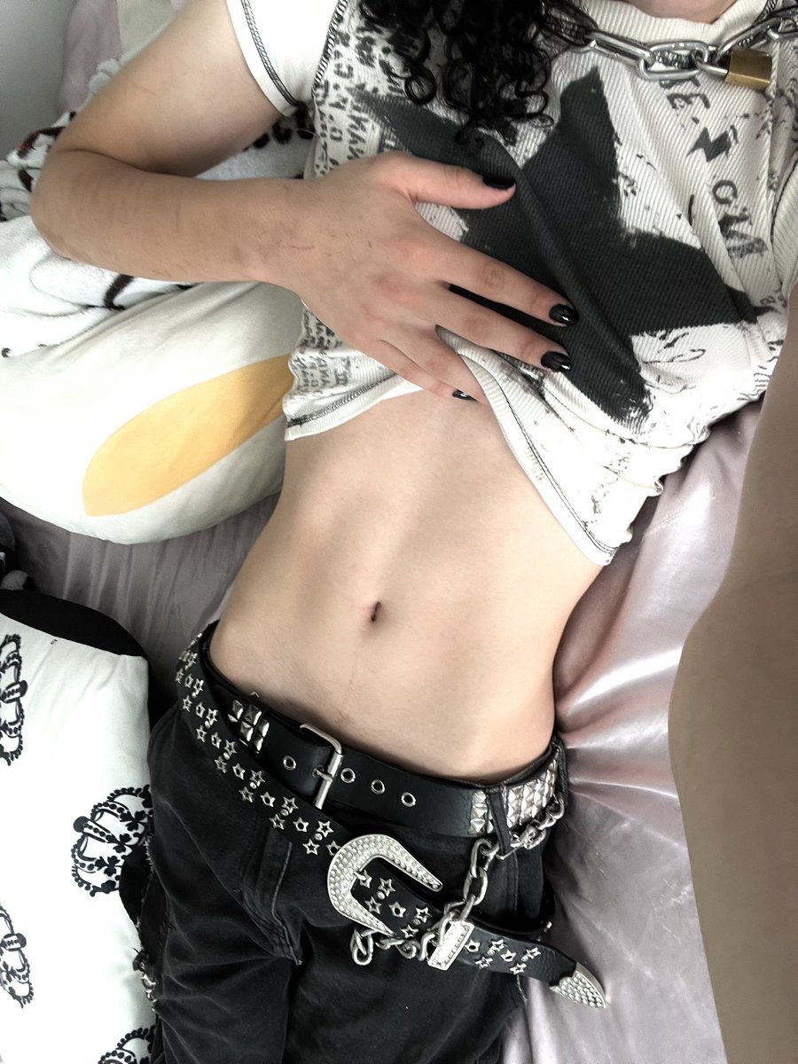 fixxieee's tweet photo. YOOOOHOOLO
RIHT HERE
RIHHT HERE GO AHSAD
(points at stomach)
RIGHT THERE PUNCH ME
I’M LEASE
PLEASE
PLEASS
PLSAse
Pls ease 
PLEAse PLEAASE https://t.co/6G8HGD6xlE
