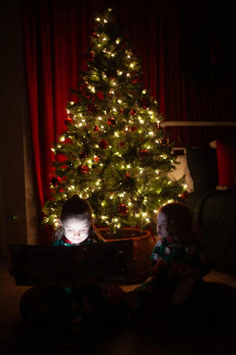 RandomWorkx's tweet image. Everytime I feel like quitting I think of you two.

Consistency and determination is what I hope to teach you by showing up when everything is down. In pushing through failure, and remaining humble in your successes 

All I do and will become is for you