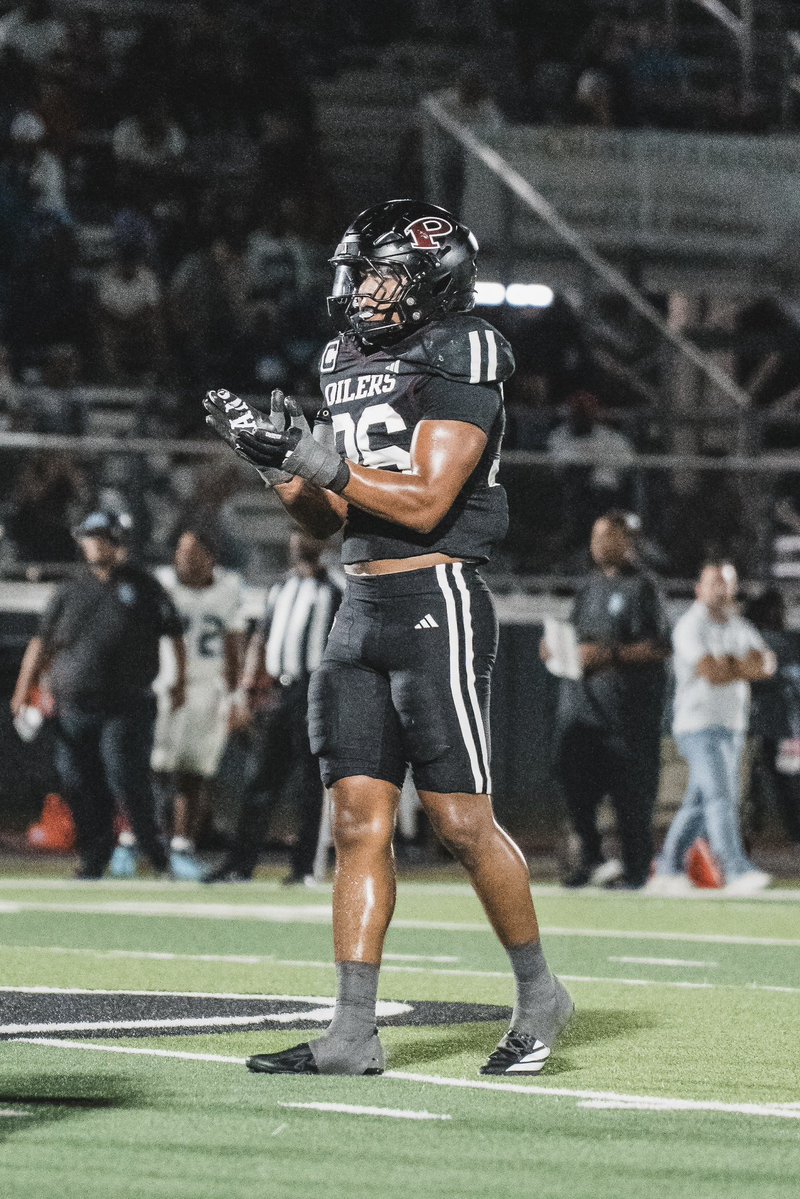 Senior Season Highlights

100 Tackles
29 TFL’s
25 QB Hurries
9 Sacks
4 PBU’s
2 FR
1 Scoop and Score
1 FF
1 INT
(District MVP)
(Houston TD Club Finalist)

hudl.com/v/2T77AH
#TTGOG #CreditsDue