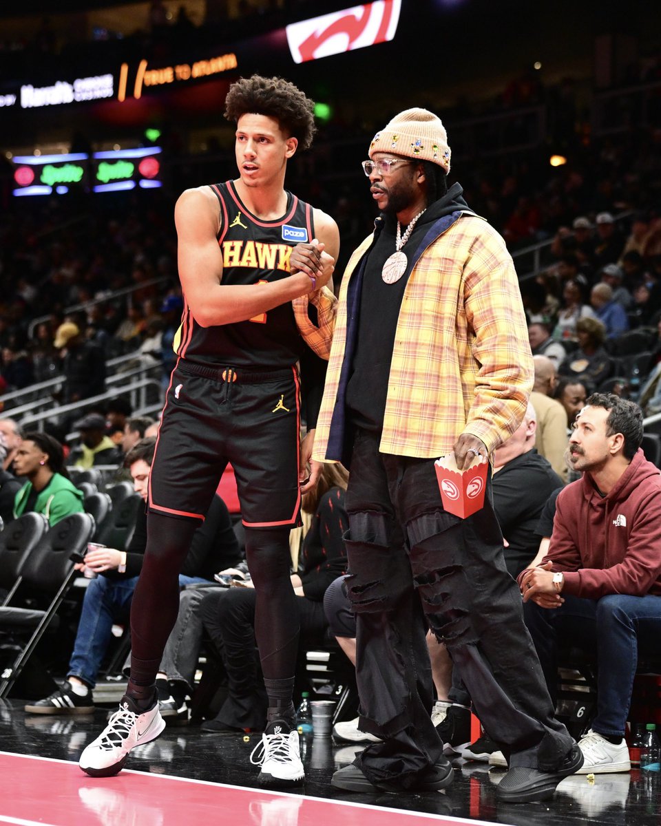 Jalen Johnson tonight 😤
29 PTS
12 REB
12 AST
1 Dap from 2 Chainz