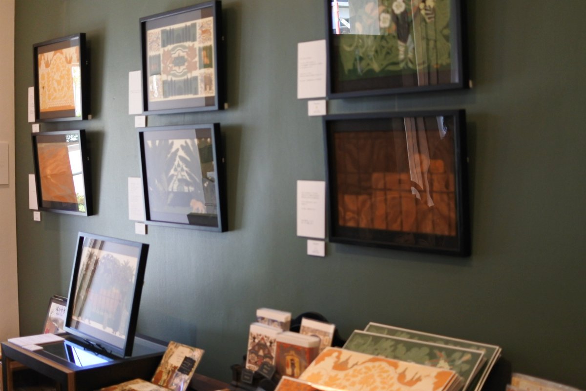 本日もフローベルグopenしました。
良いお天気ですね。
開催中のNaffyさんの個展は最後の週末です。
（会期は来週火曜日まで）

本も新着のもの、どんどん出してお待ちしております。
それでは本日も、どうぞ宜しくお願いいたします。