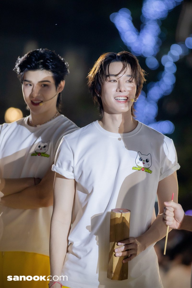 Sanook's tweet image. สกาย-นานิ หล่อตะโกน แบดละมุน ในงาน &quot;รู้สึกดีทุก TEA ที่เข้าแอปโออิชิคลับ&quot;  

OishiClub GFSN

#รู้สึกดีทุกTeaที่เข้าแอปโออิชิคลับ
#OishiClubxSkyNani
#สกายนานิ #SkyNani
#skywongravee #hirunkit_
#Sanook