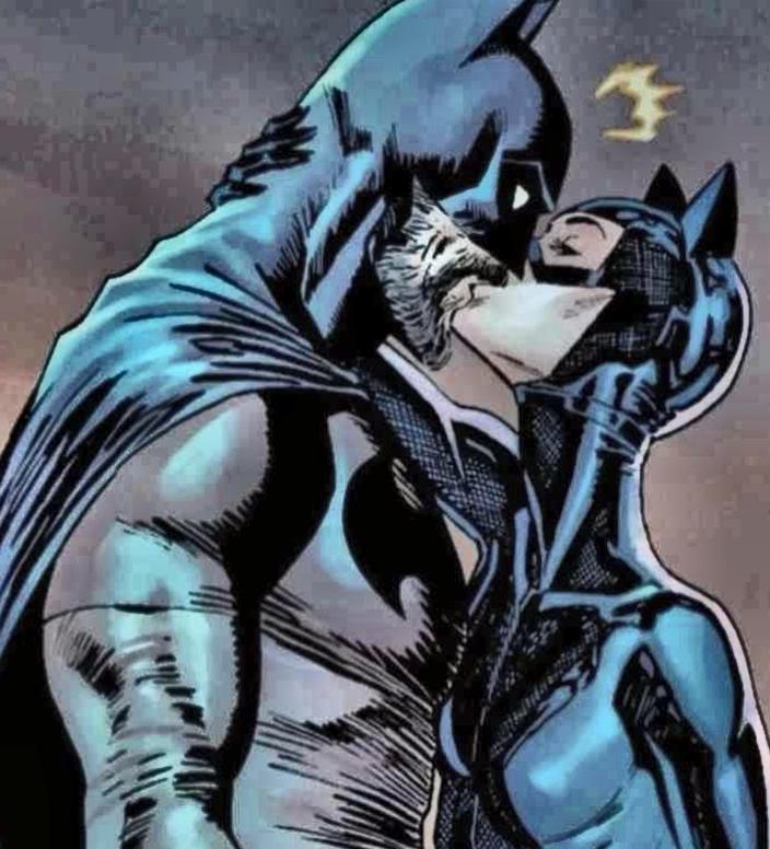 Game day just got better! Grab your favorite snacks and meals while cheering for your team. Don't miss out—Get gameday deals on Uber Eats 🏈 and make your watch party unforgettable!