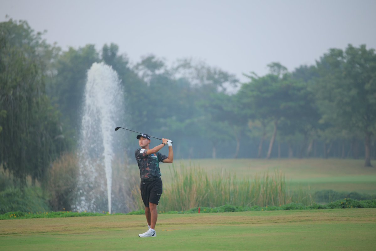 asiantourgolf's tweet image. Round 3 is underway with a new twist - a Shotgun Start for the weekend&apos;s final two rounds at the Bharath Classic 2025 Gujarat ⛳🇮🇳

Follow live scores on linktr.ee/asiantourgolf

#BharathClassic2025 #IGPL #TimeToRise