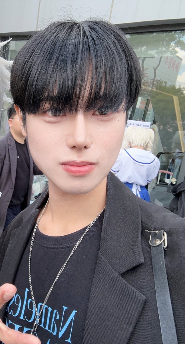 Cosplay                   Vs.                       Daily