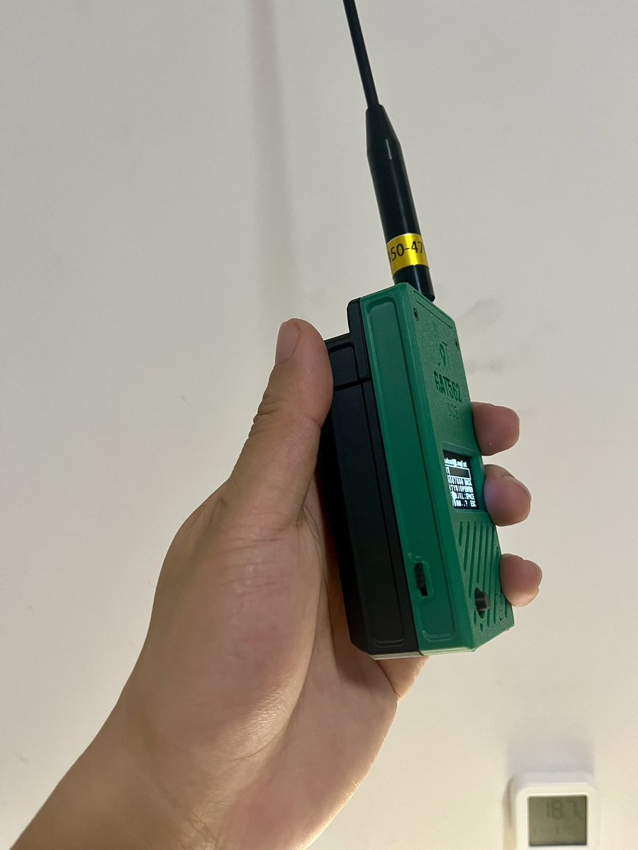 mtoolstec's tweet image. Thanks to BG5DRT for the nice gift - GAT30s 1W Meshtastic node 3D printed case. Real 1W 30dBm. #Meshtastic #meshcore #ham #aprs