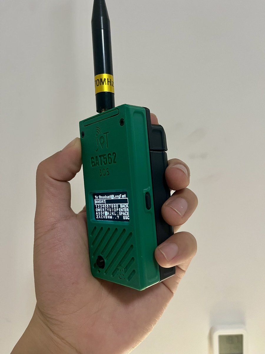 mtoolstec's tweet image. Thanks to BG5DRT for the nice gift - GAT30s 1W Meshtastic node 3D printed case. Real 1W 30dBm. #Meshtastic #meshcore #ham #aprs