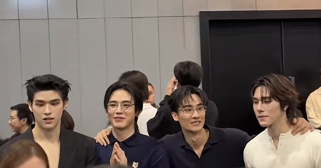 mmaynan's tweet image. ดูเป็นครอบครัวม๊ากกกกก เตนิวเหมือนพ่อจริงช่วยด้วย😂