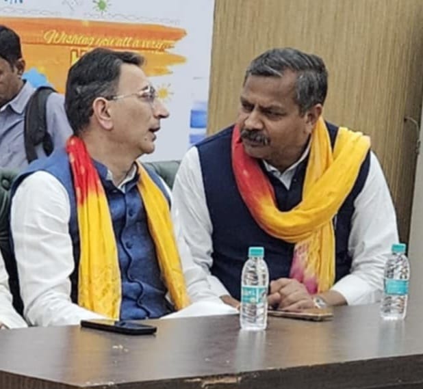 soodbijnor's tweet photo. भारत सरकार में मा. केन्द्रीय राज्यमंत्री श्री जितिन प्रसाद जी, आपको जन्मदिवस की हार्दिक बधाई एवं शुभकामनाएं!

मर्यादा पुरुषोत्तम प्रभु श्रीराम जी से प्रार्थना है कि आप दीर्घायु हों एवं सदैव स्वस्थ व प्रसन्न रहें।

@JitinPrasada
#HappyBirthday https://t.co/NE2Cnahhp9