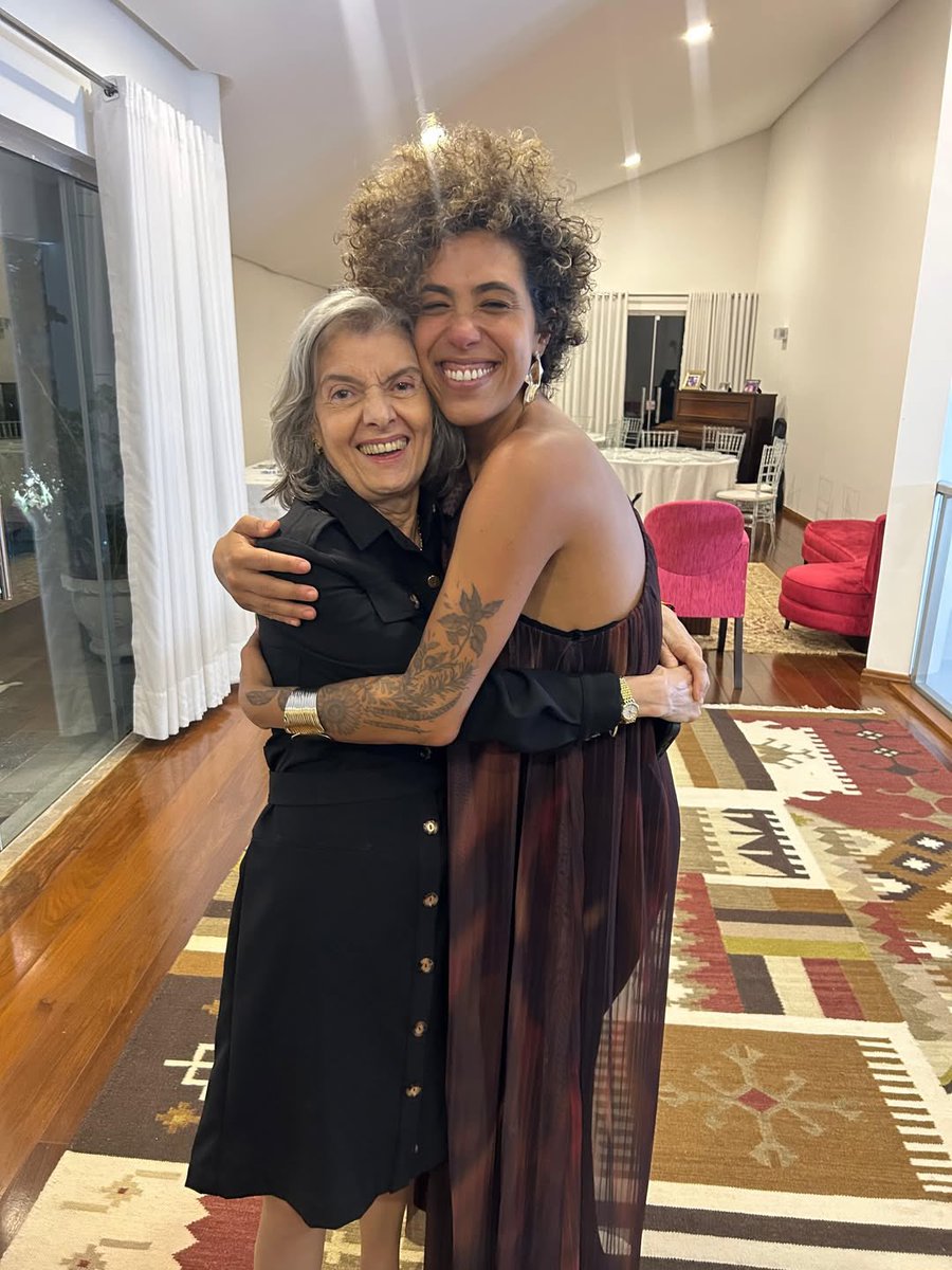 Por que você insiste em levar esse país a sério?