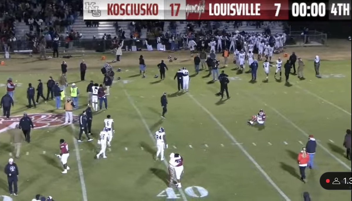 BreckRiley's tweet photo. @KosciuskoFB @jtillman86 @bshields0244 @StateChampRadio @UNDERTHELIGHTMS @tay2certified1 @CaidenWade @Schuler4Jackson @vthacj @TerrellToliver8 @EaglesFlorence @LDmcbride10 @KSDsports @MSGRIDIRON @OB_football @jaybre_pierce @karicovington45 @Millermartavion @RileyLamarcus @AmarionRiley1 @LHSWildcats_FB @OleMissFB @nyjets @RebVoice @CheerKosy @jgoldstrass @hearjoshwest Kosciusko - 17
Louisville - 7 

Final 

Whippets are headed to State Championship for the first time since 1996 

@bshields0244 @StateChampRadio @UNDERTHELIGHTMS https://t.co/kxC8MAwJLr
