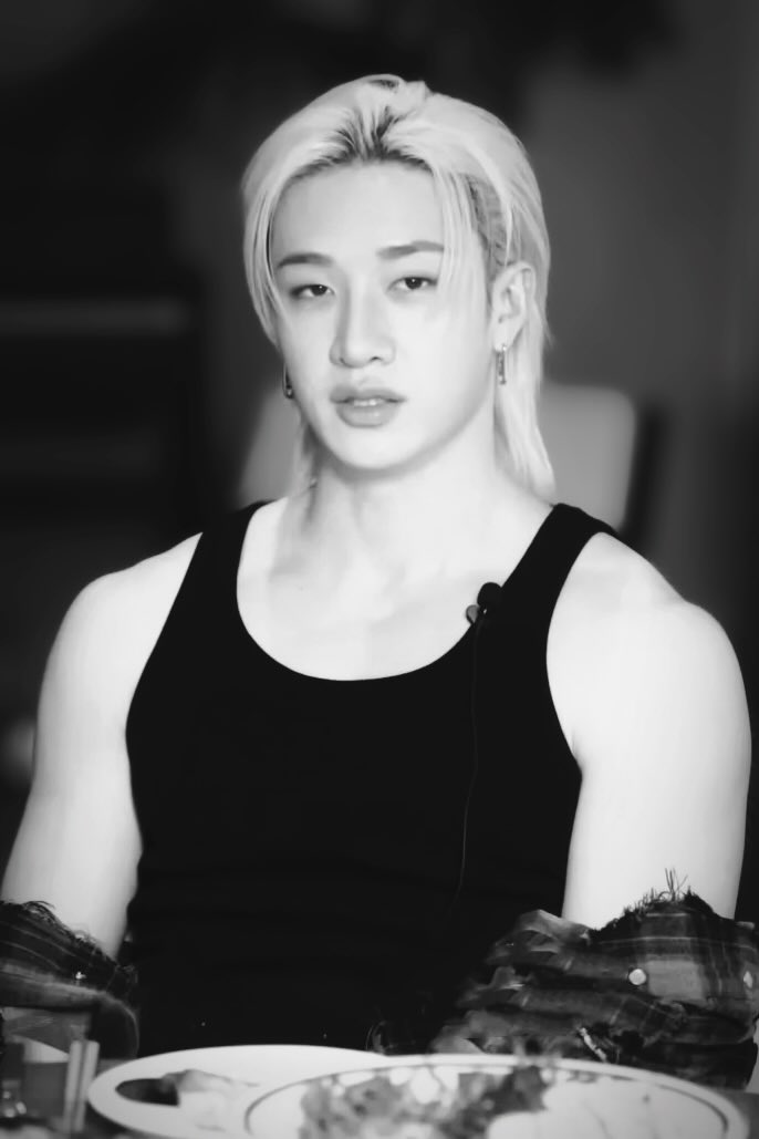 darkersidecb97's tweet photo. Simply GORGEOUS #bangchan #StrayKids https://t.co/LqY63sCVNO