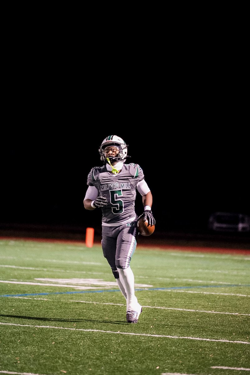 roll5damon's tweet image. Great game by Linganore we came up short! Much respect to yall. Enjoyed this part of my football career and all my teams and coaches even our opponents. You all have made me a better student of the game and a better player. Hope I made Miller Nation Proud! Next up College! 5❤️